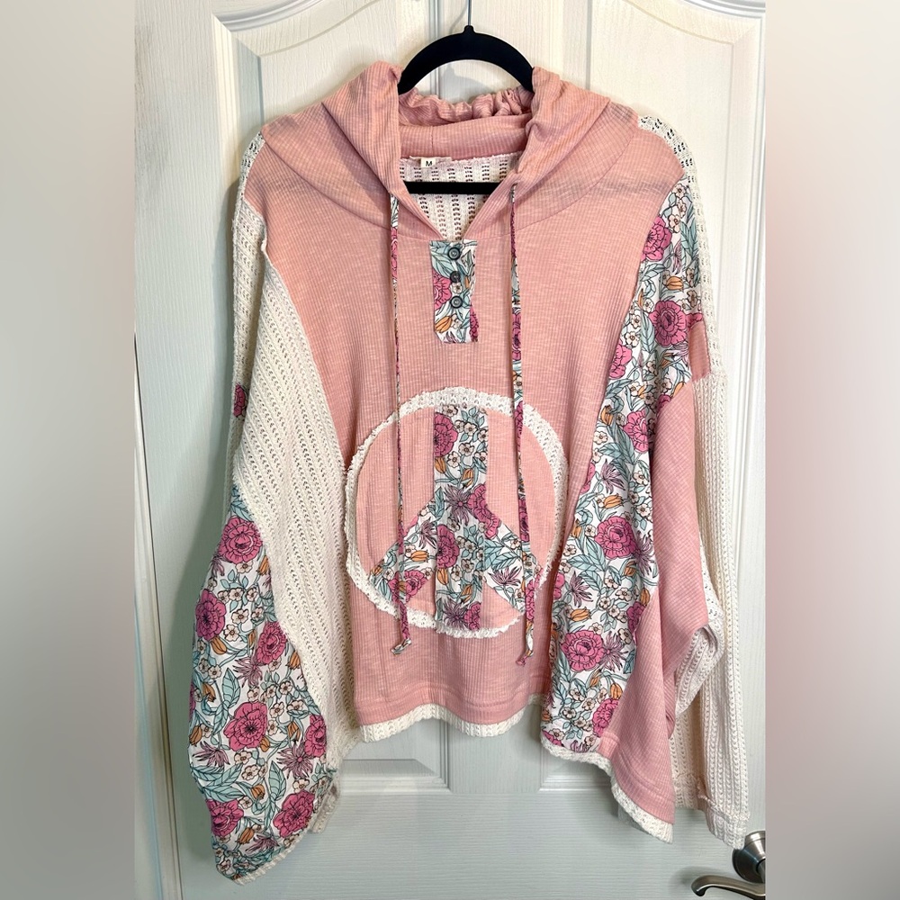 🌸”POL” NWOT Pink & Cream Floral Peace Sign Hoodie w/ Drawstring & Very Oversized